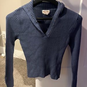 Blue sweater collar neck